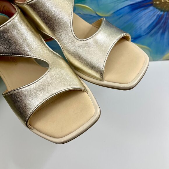 Paul Green Patent Tanya Slingback Sandal in Gold Patent Size 4.5 / US 7 - Picture 7 of 14